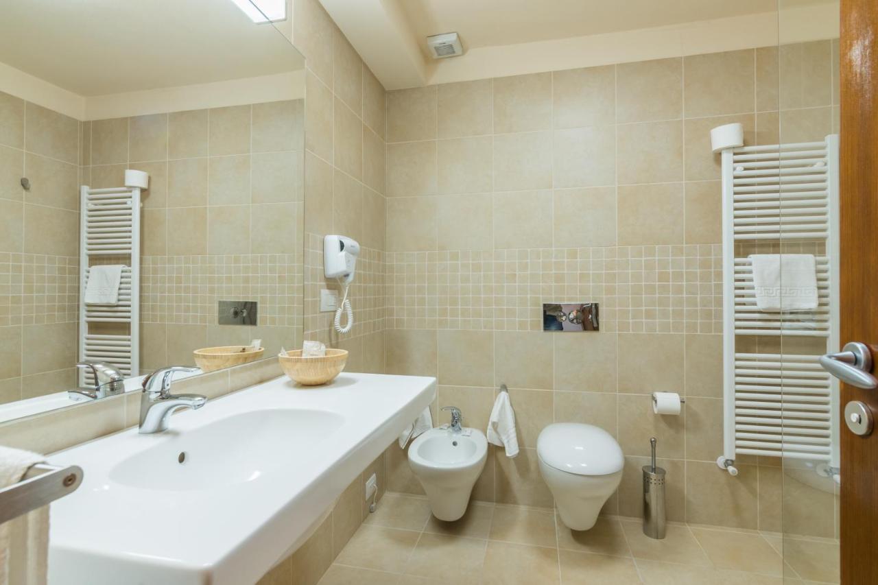 Hotel Collina dei Poeti SantʼArcangelo di Romagna Esterno foto