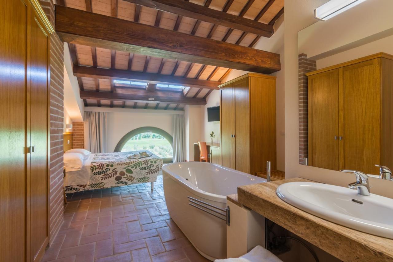 Hotel Collina dei Poeti SantʼArcangelo di Romagna Esterno foto